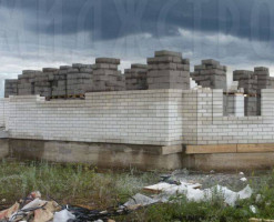 Не маленький дом