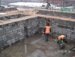 Коттедж с навесом в Уфе