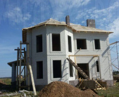 Не маленький дом