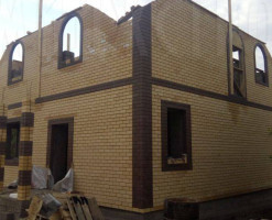 Строим коттедж с мансардой, эркером и мягкой кровлей