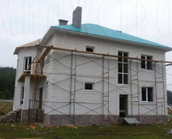 Не маленький дом