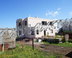 Коттедж с двумя эркерами 