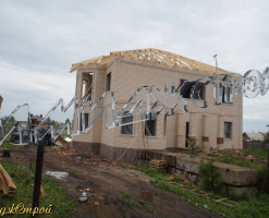 Коттедж с двумя эркерами 