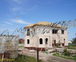 Коттедж с двумя эркерами 