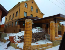 Коттедж с навесом в Уфе