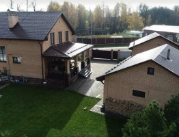 Удобный коттедж с террасой 198 кв.м.