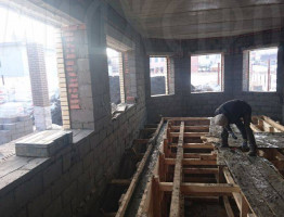 Красивый коттедж с гаражом Красивый коттедж с гаражом