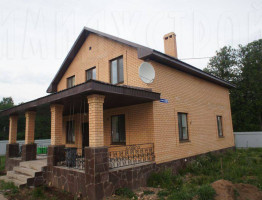 Удобный коттедж с террасой 198 кв.м.