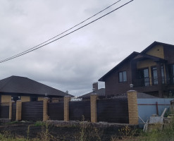 Коттедж в тёмных тонах