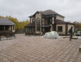 Строительство большого дома с цоколем Строительство большого дома с цоколем