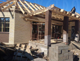 Красивый коттедж с гаражом Красивый коттедж с гаражом