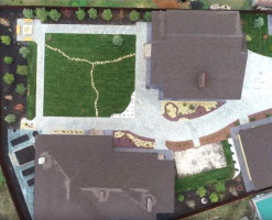 Коттедж в тёмных тонах