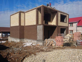 Красивый коттедж с гаражом Красивый коттедж с гаражом