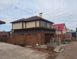 Красивый коттедж с гаражом Красивый коттедж с гаражом