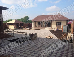 Красивый коттедж с гаражом Красивый коттедж с гаражом