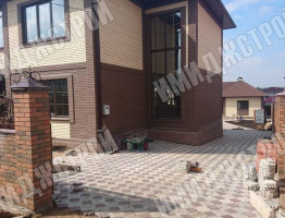 Красивый коттедж с гаражом Красивый коттедж с гаражом