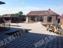 Красивый коттедж с гаражом Красивый коттедж с гаражом