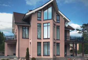 Современный трехэтажный коттедж