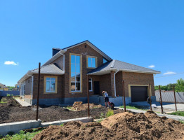 Красивый коттедж с мансардой