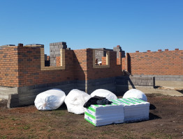 Красивый коттедж с мансардой