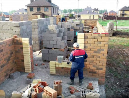 Красивый коттедж с мансардой