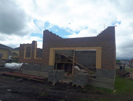 Красивый коттедж с мансардой