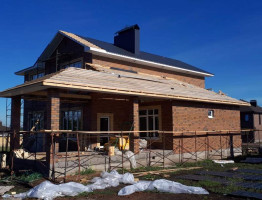 Красивый коттедж с мансардой