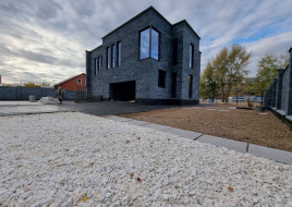 Коттедж с плоской кровлей в стиле "хай-тек"