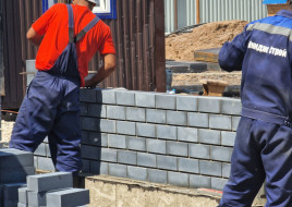 Коттедж с плоской кровлей в стиле "хай-тек"